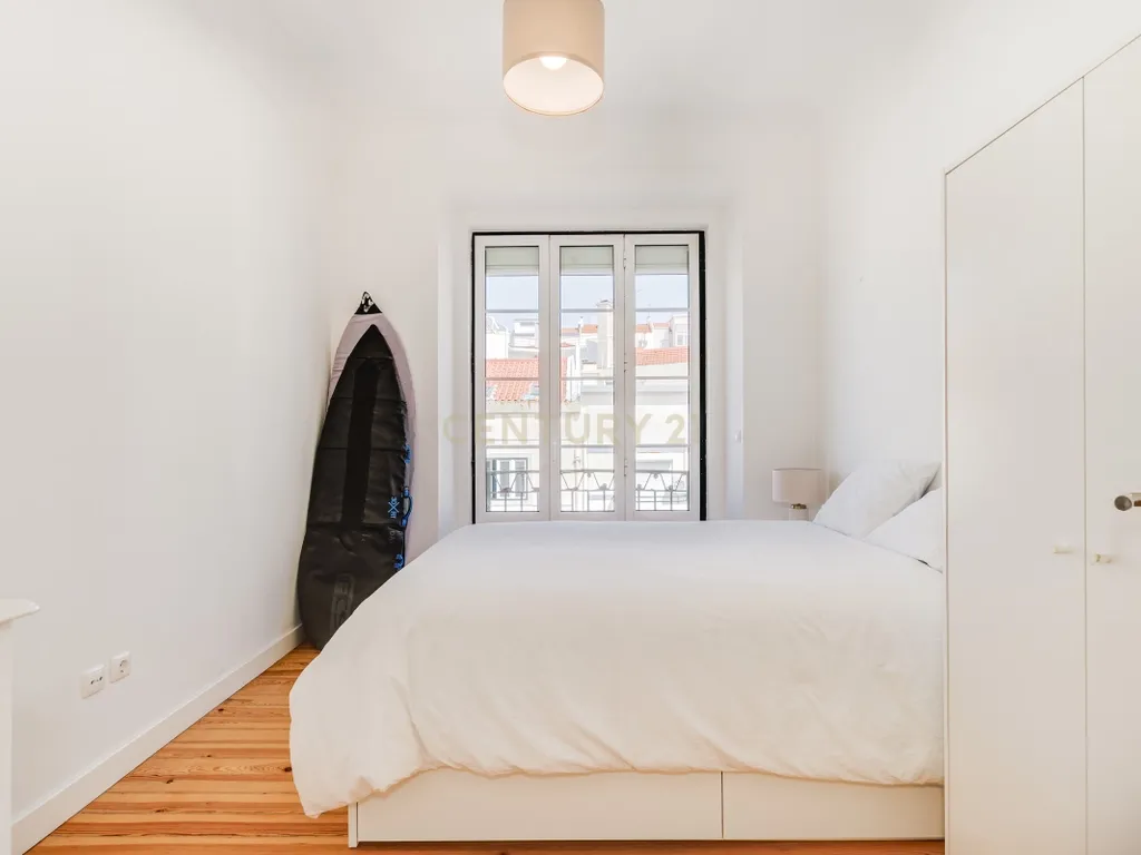 T5 no coração do alto de Santo Amaro, Lisboa - Image 15