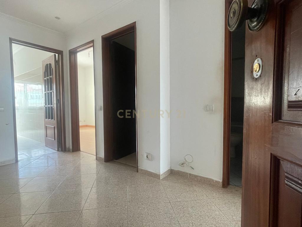Apartamento T3, com Logradouro, em São Sebastião, Setúbal  - Image 17