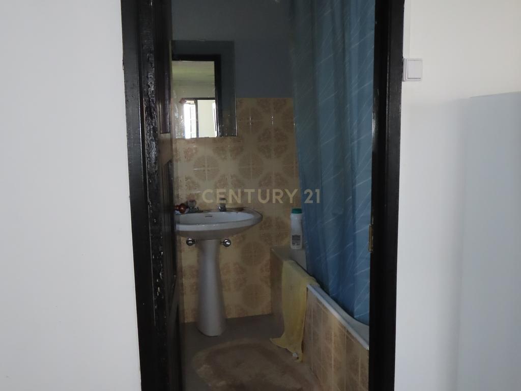 Moradia T2 em Travanca, Cinfães – Ideal para Habitação ou Férias - Image 30