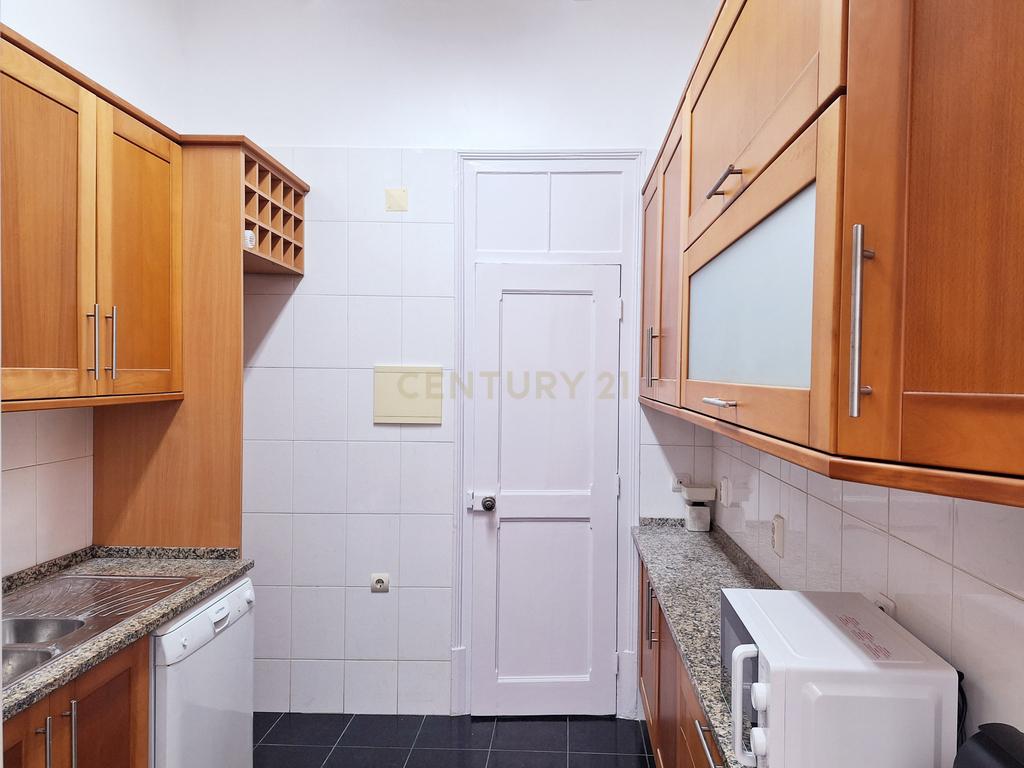 Apartamento T3 para Arrendamento em Campolide - Image 23