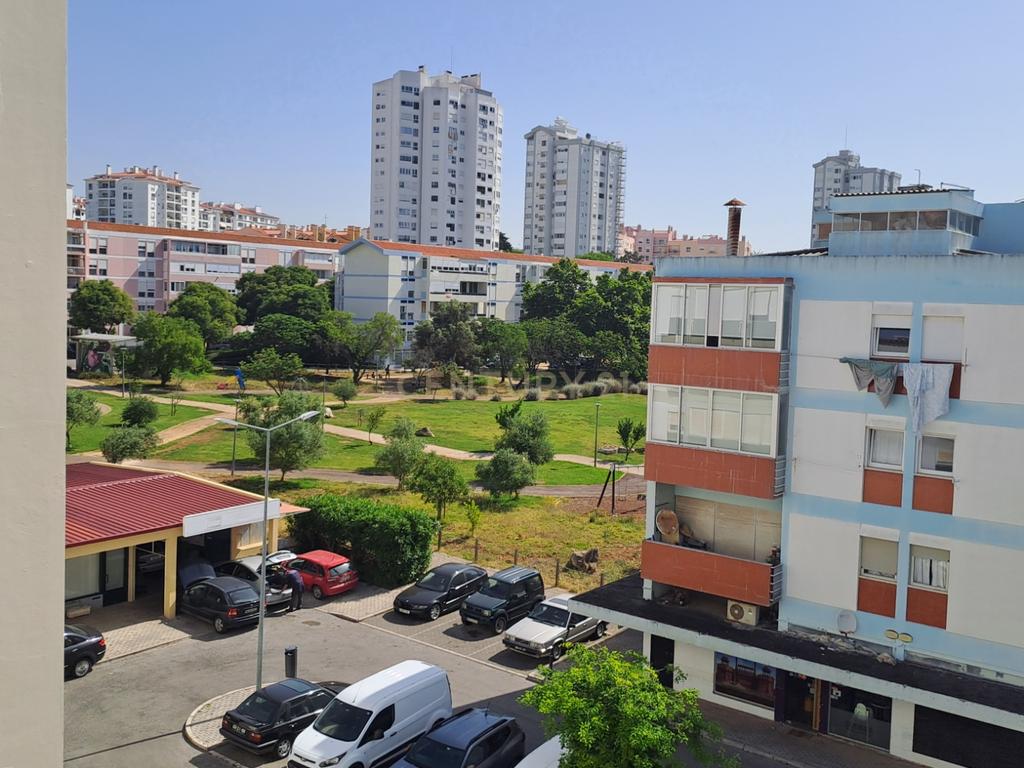 Apartamento T4 na Rua Gil Vicente - Parede - Image 23