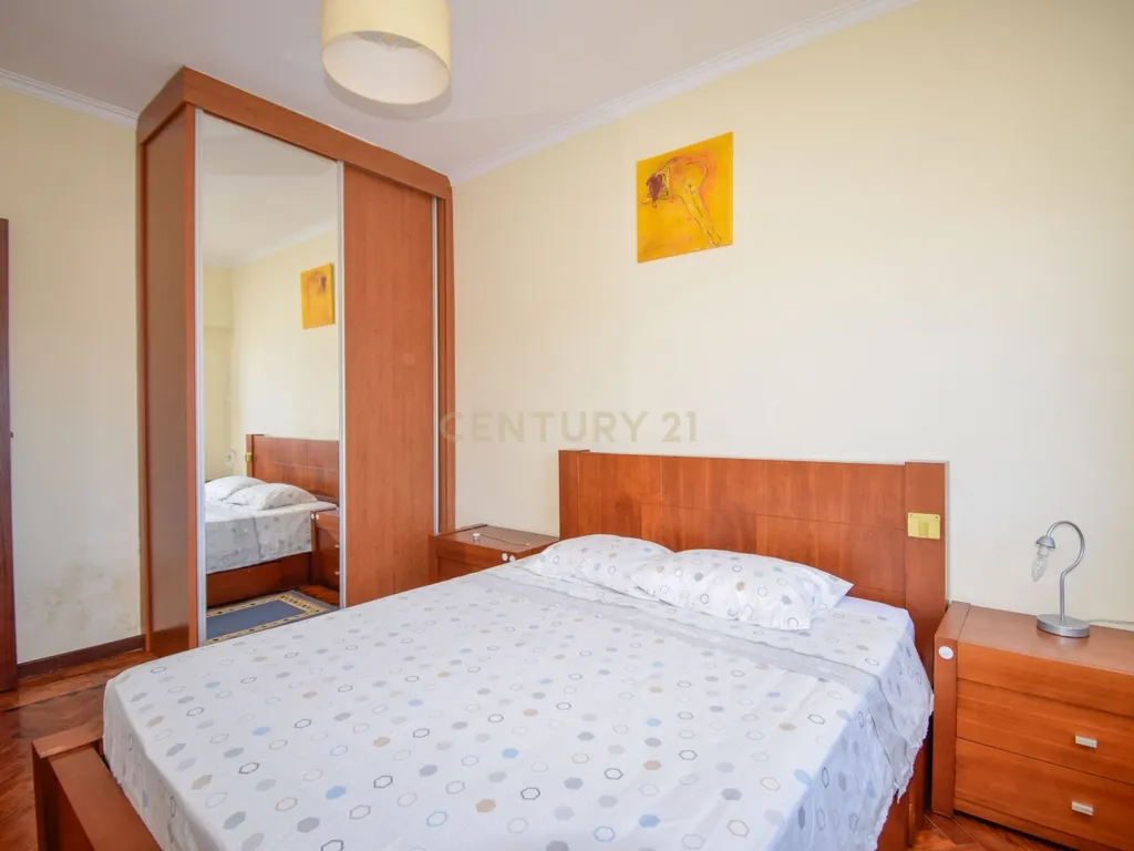 Apartamento T3 à Venda – Odivelas, Rua de Serpa Pinto | Junto ao Metro - Image 12