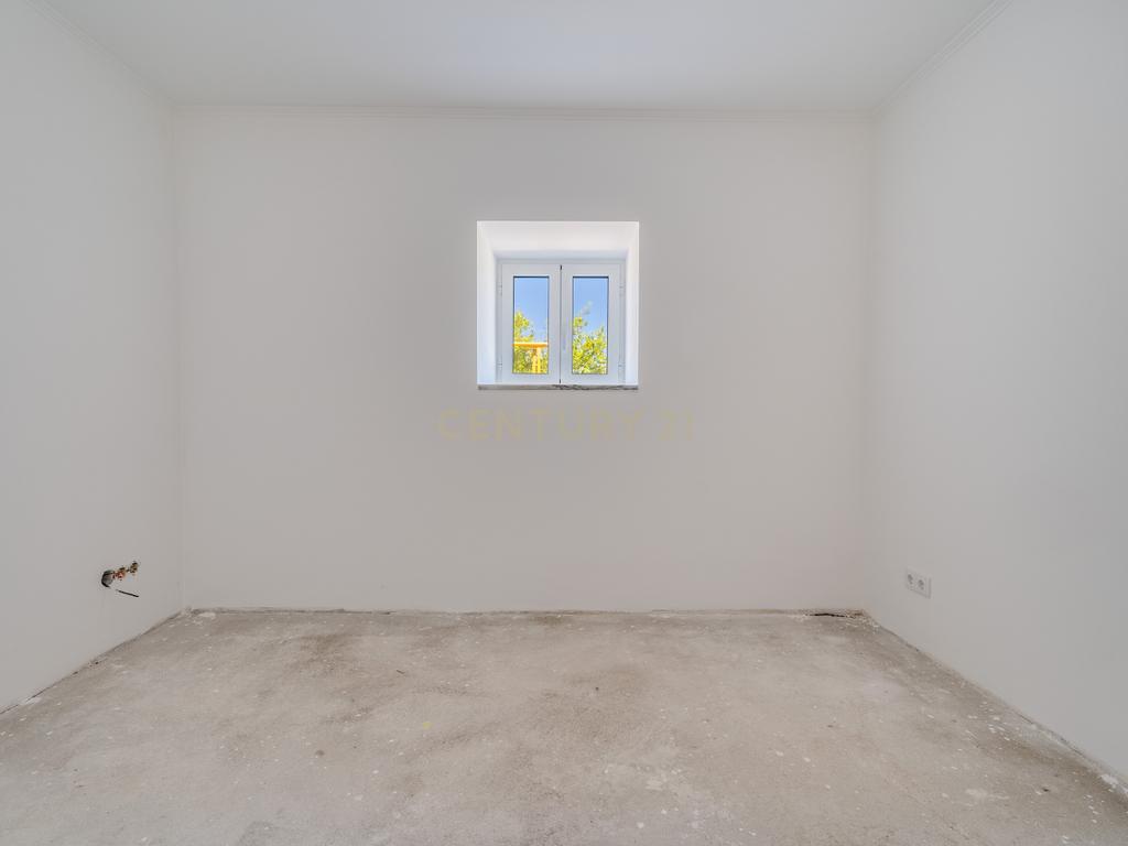 Personalize a Sua Casa – Moradia Terrea T2+2 em Fase de Acabamentos com 500m² de Terreno - Image 10