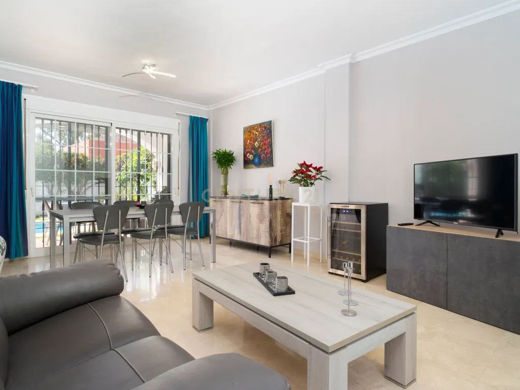 Moradia isolada com piscina privada em Sohail, Fuengirola - Image 41