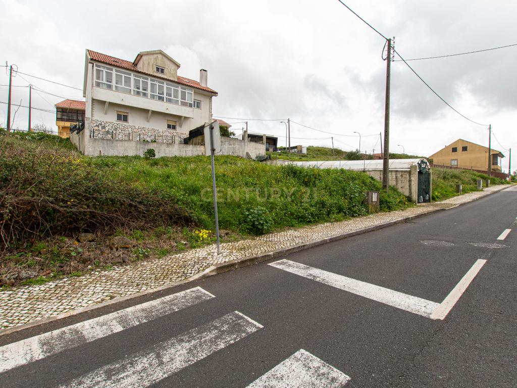 Terreno Urbano para construção de moradia unifamiliar (Casal de Cambra) - Image 1