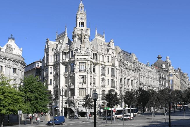 Edifício no Centro histórico do Porto - Rendimento acima de 5% - Image 15