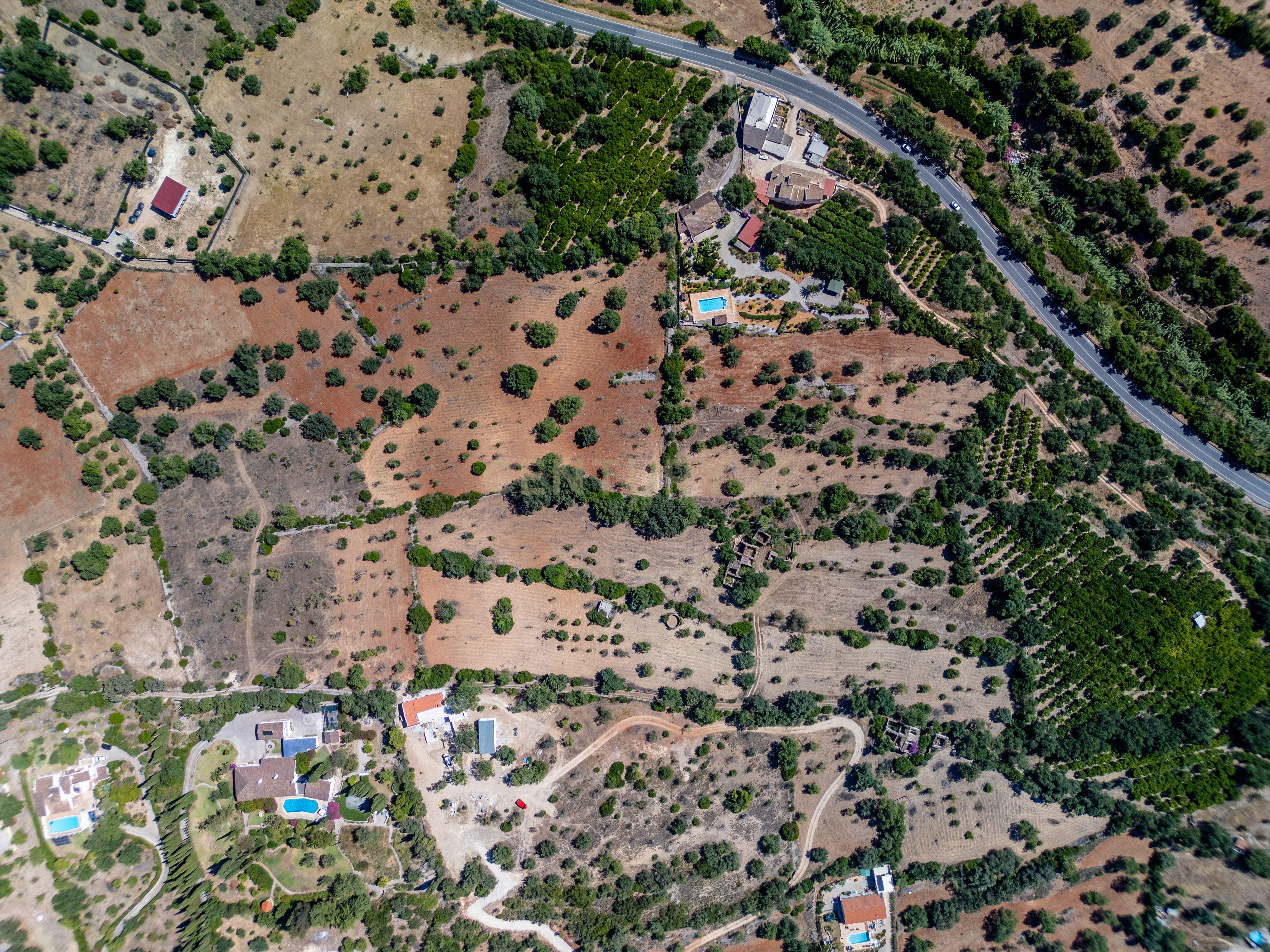 Fotografia 4 de Terreno com 16.700 m² + Ruína | Vista Mar e Serra | Conceição e Estoi – Faro