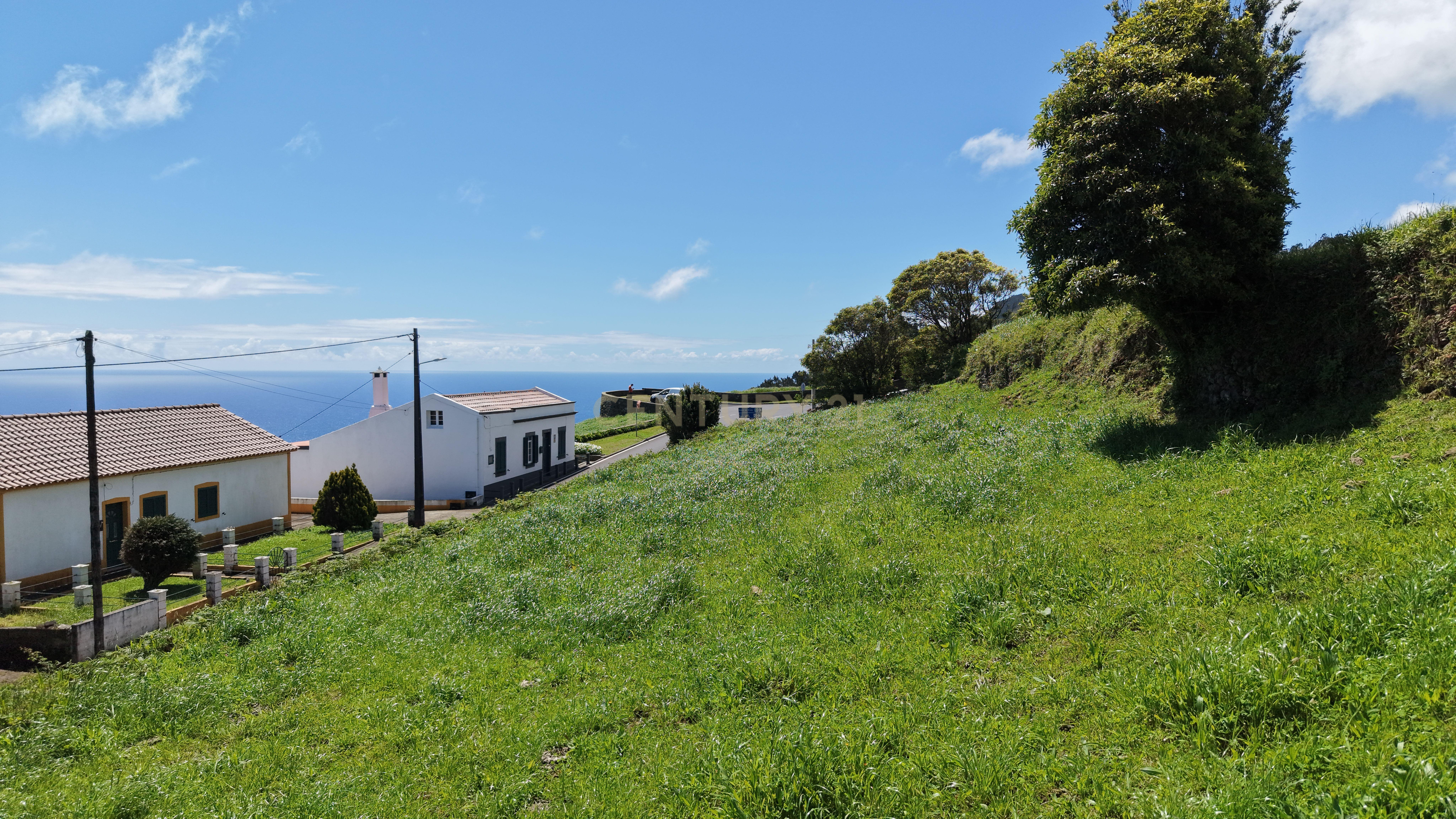 Fotografia 4 de Terreno com Vista Panorâmica em Nordeste, Ilha de São Miguel