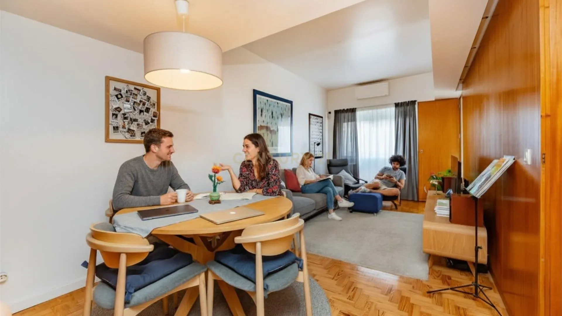 T2 na Lapa, com terraço privativo de 48 m², junto ao Jardim da Estrela