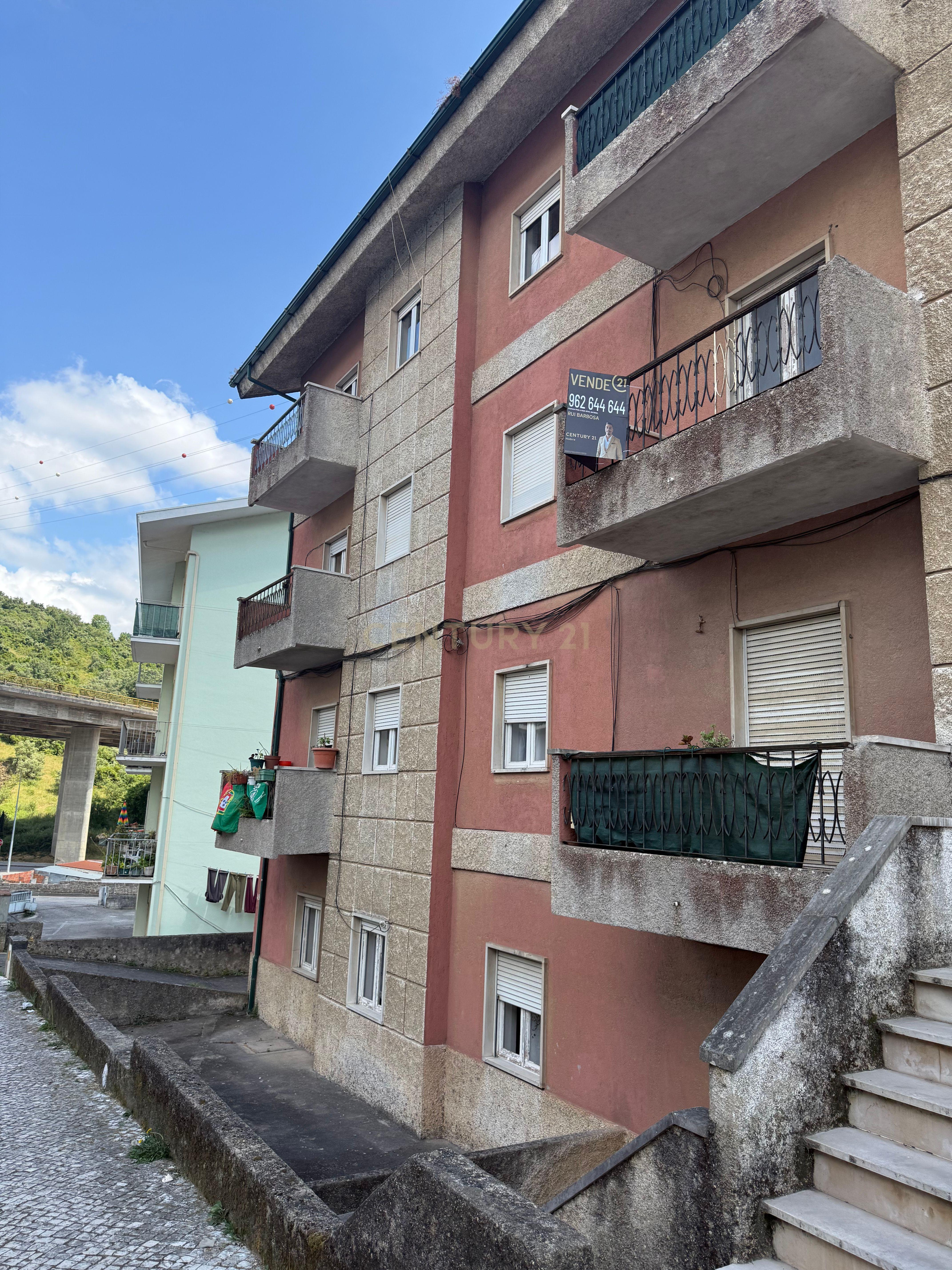 Apartamento T3+1 na Relvinha - Image 2