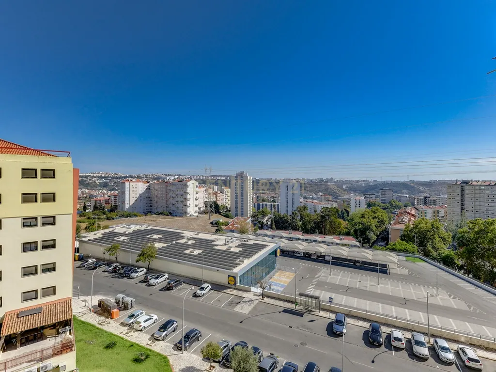 Apartamento T3 em Odivelas com garagem - Conforto e Localização Central - Image 28