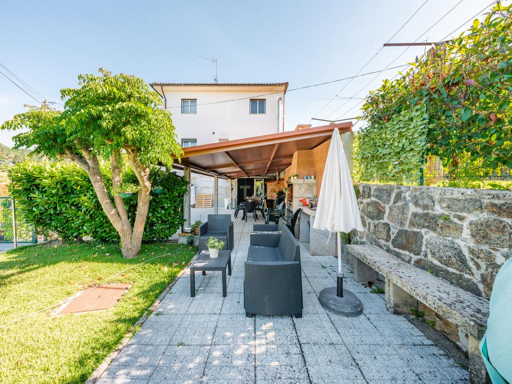 Casa T4 com Vista Panorâmica em Arcos de Valdevez - Image 8