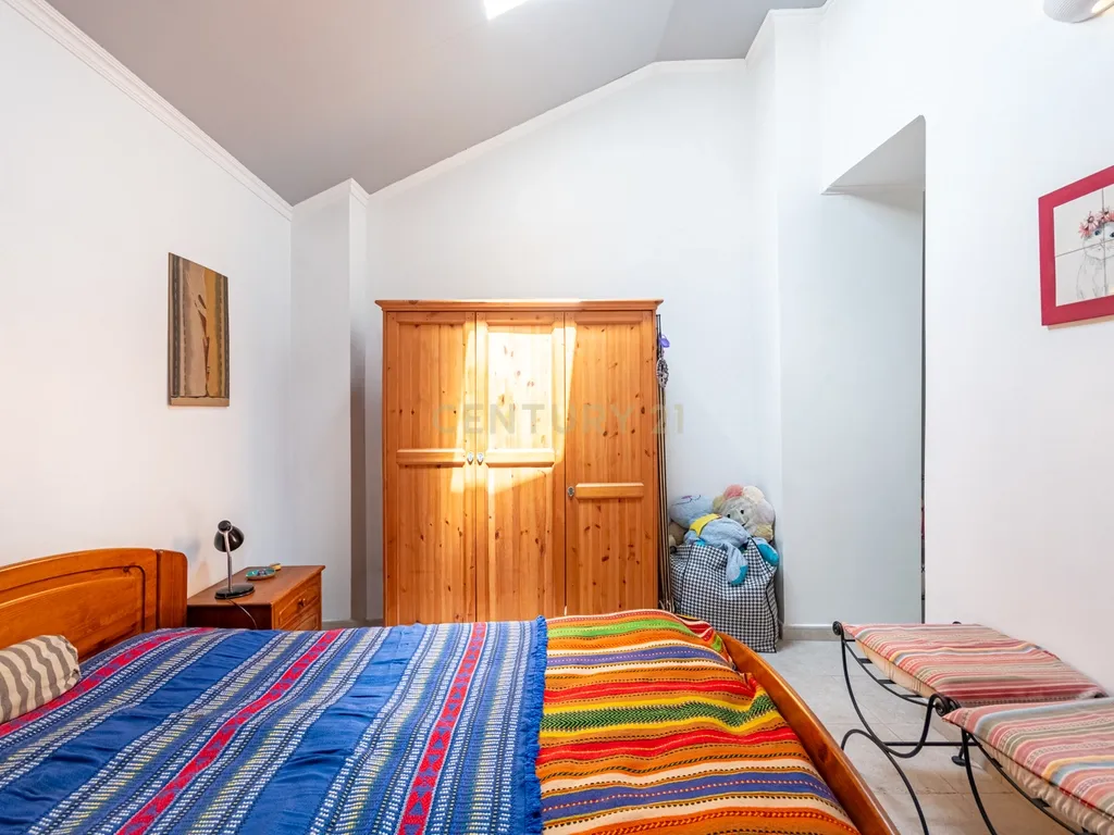 Exclusivo T4 Duplex na Urbanização da Cavaleira | 205 m² de Área Total | Parqueamento - Image 30
