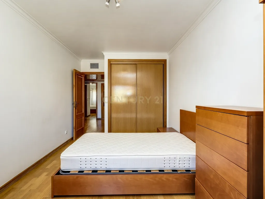 Apartamento T3 em Odivelas com garagem - Conforto e Localização Central - Image 23