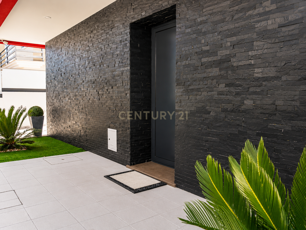 Moradia de Luxo T4 Bairro da Primavera - com Rooftop, Piscina Aquecida e Painéis Fotovoltaicos em Santa Iria da Azóia - Image 59