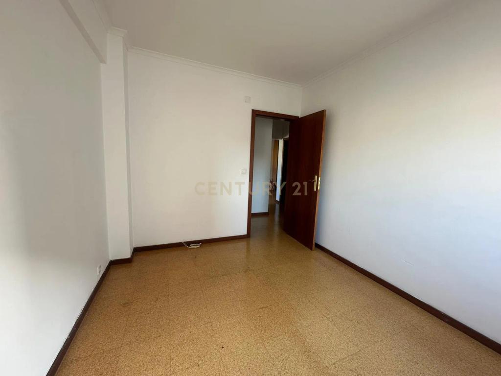 Arrendamento T2 Penha de França - Lisboa - Image 11