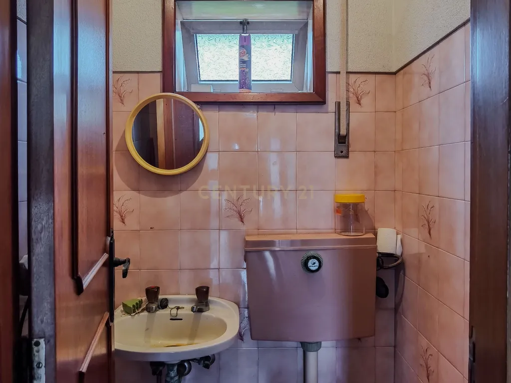 Moradia Bifamiliar T3+T3 em São Pedro da cova – Espaço, Tranquilidade e Conforto - Image 66