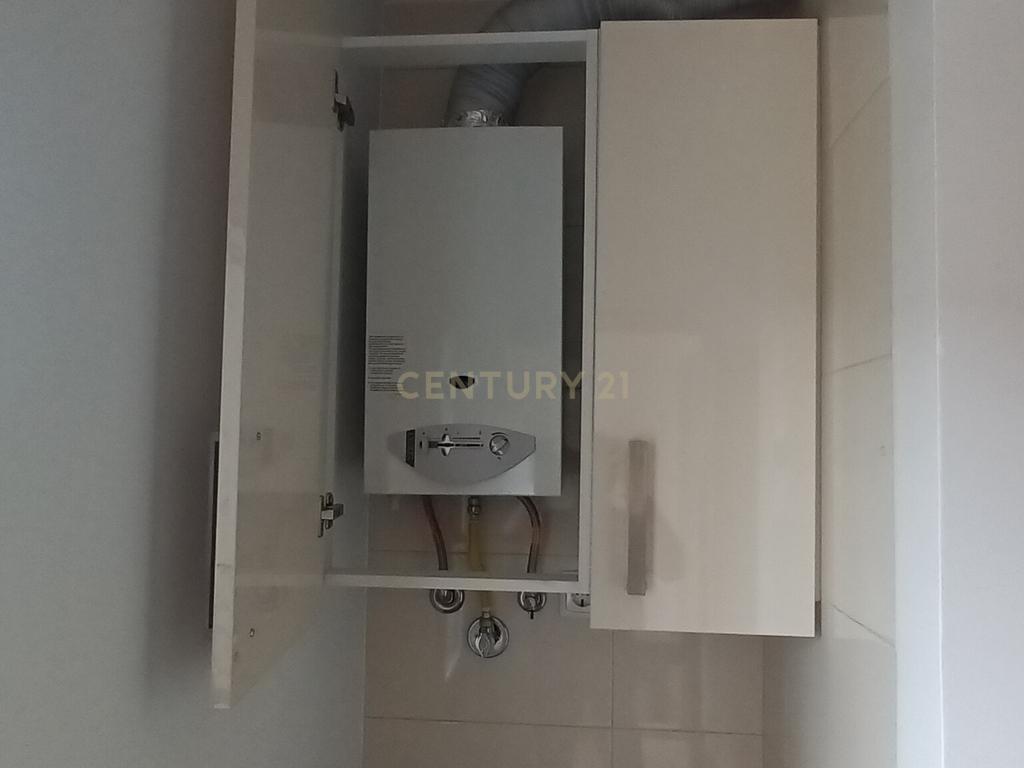Apartamento T3 em Santo António dos Cavaleiros – Arrendamento - Image 3