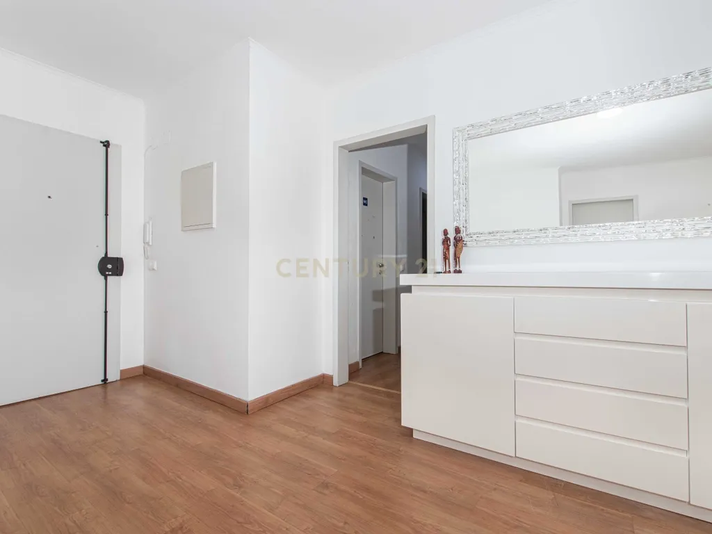 Apartamento T4 em Santa Clara - Lisboa - Image 6