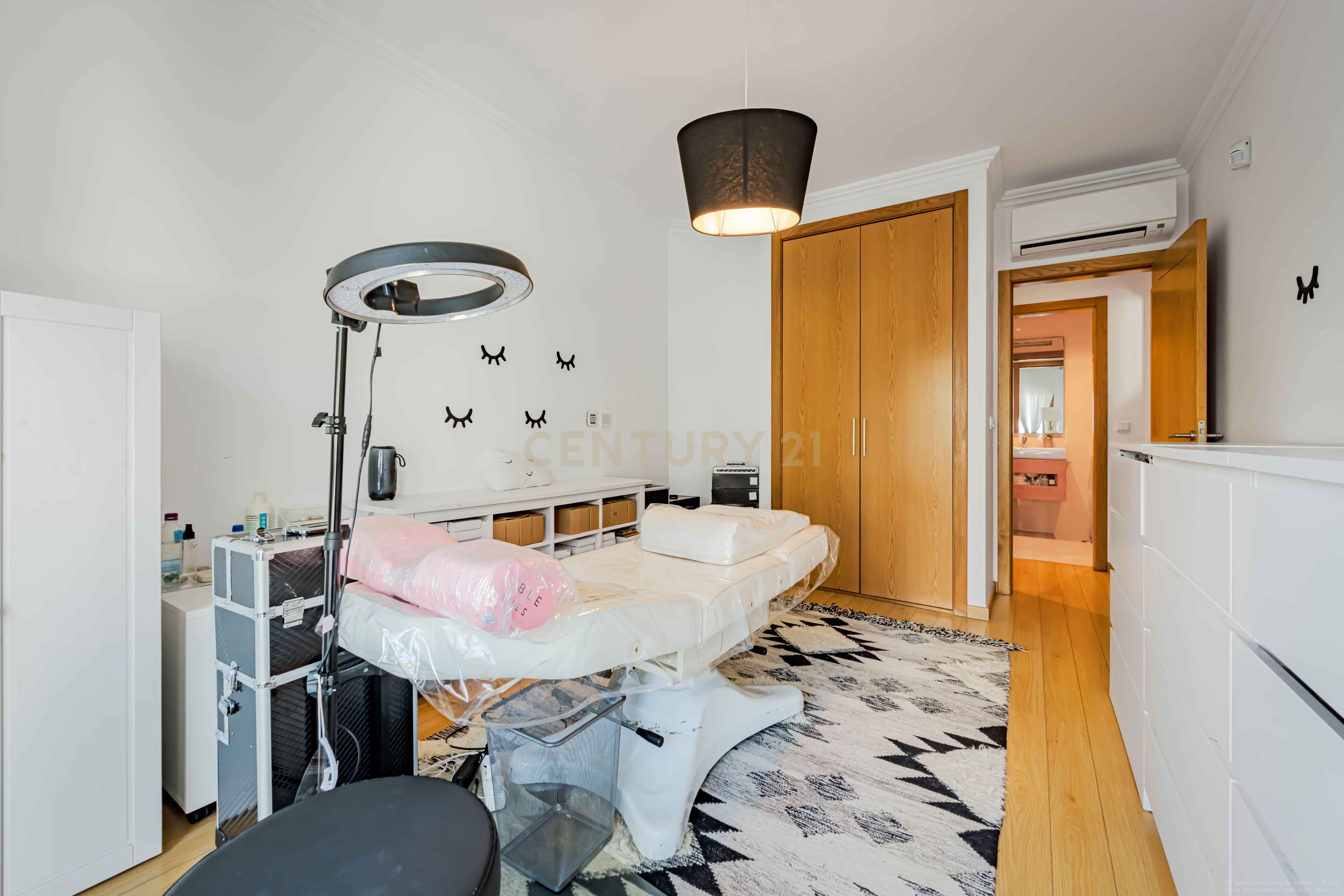 Apartamento T3 em Cascais com Terraço - Image 14