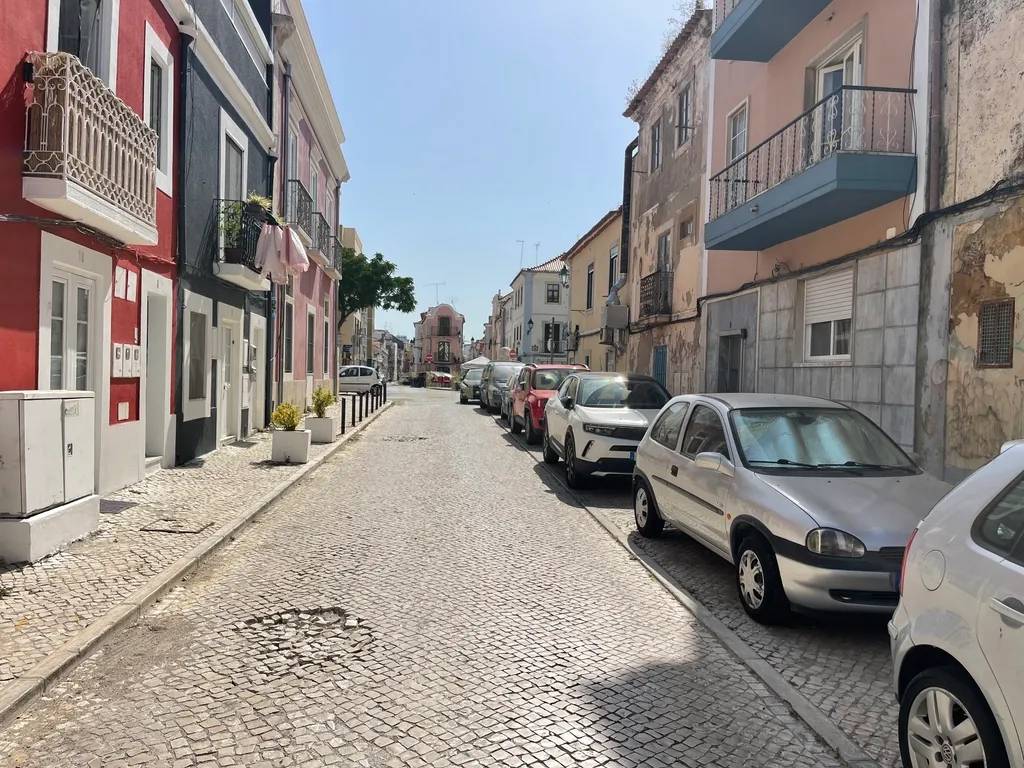 Apartamento T3 duplex Novo no centro de Setubal - Image 9