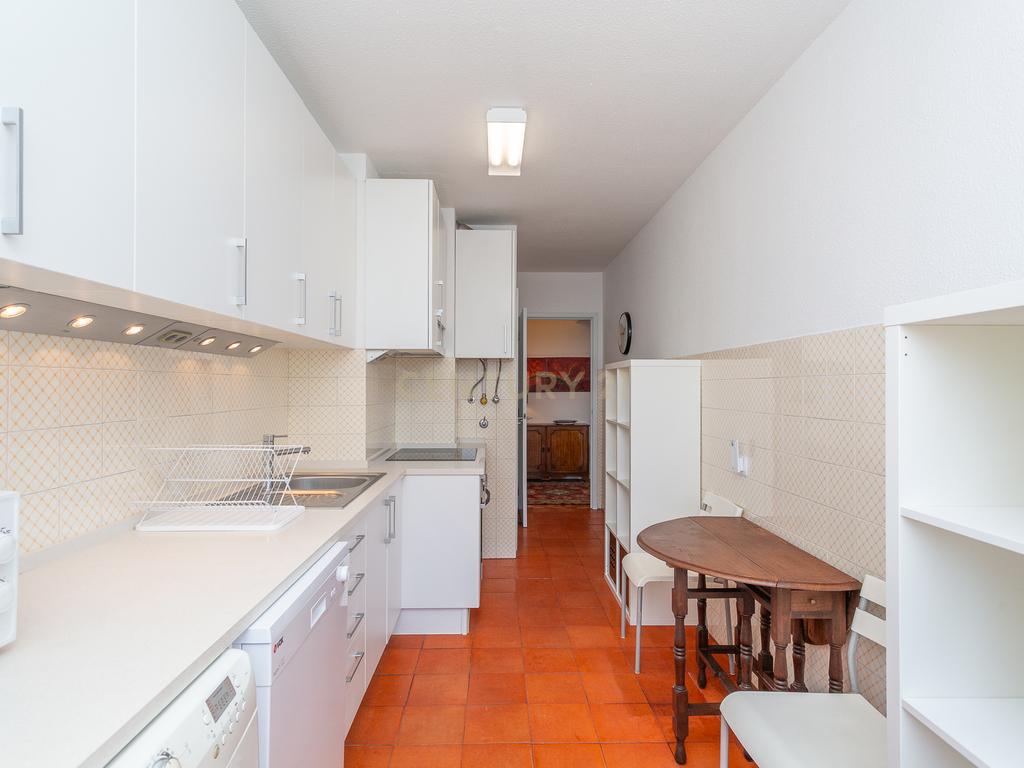 Apartamento T2 para arrendamento em Alfornelos, Amadora - Image 20