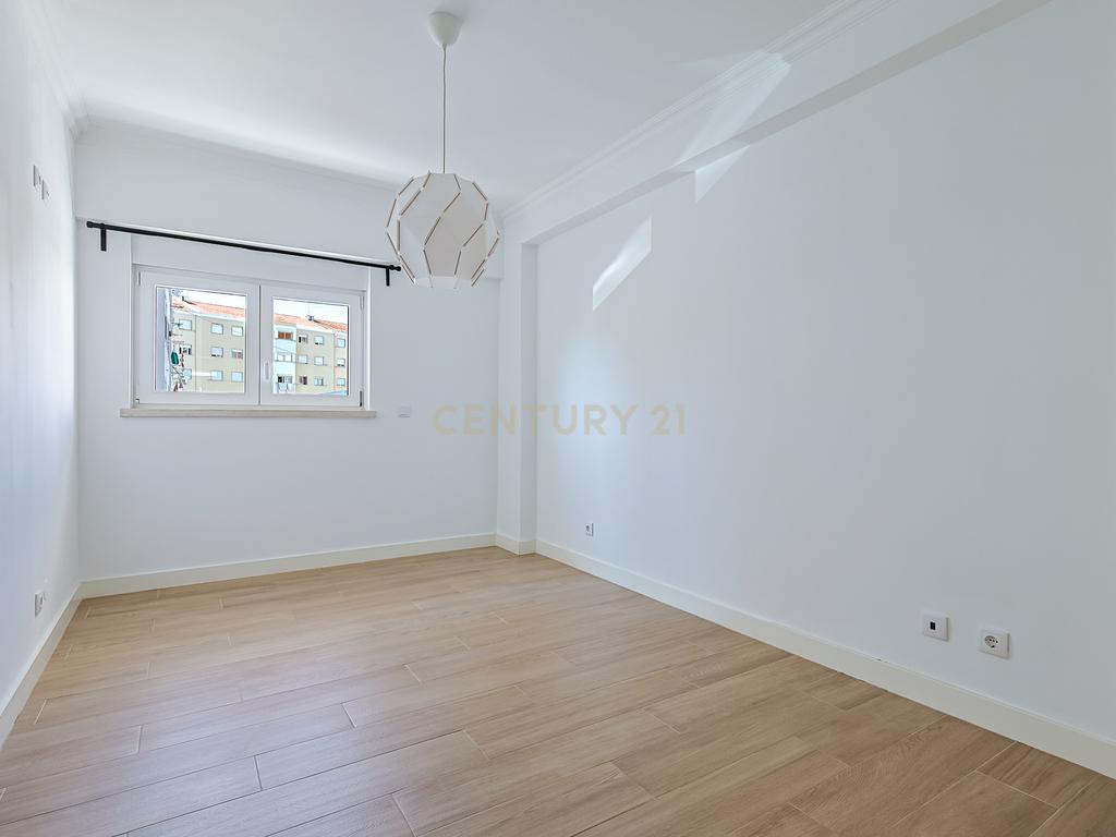 T1 - Apartamento Moderno no Montijo para Arrendamento - Image 18