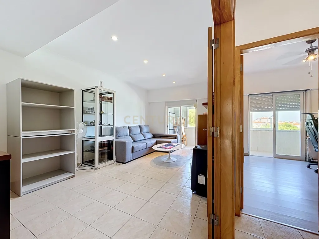 Apartamento T3 em Amora, Seixal - Oportunidade Única! - Image 29