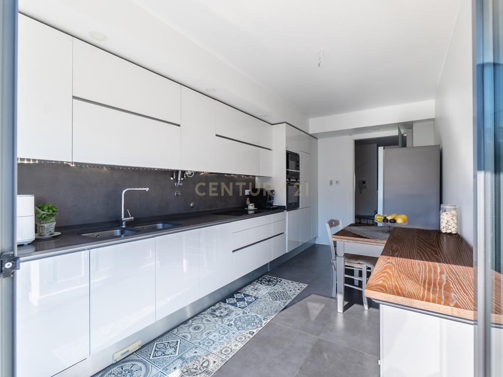 Duplex com terraço! a 5 minutos das praias! Quinta de Santa Teresa! - Image 14