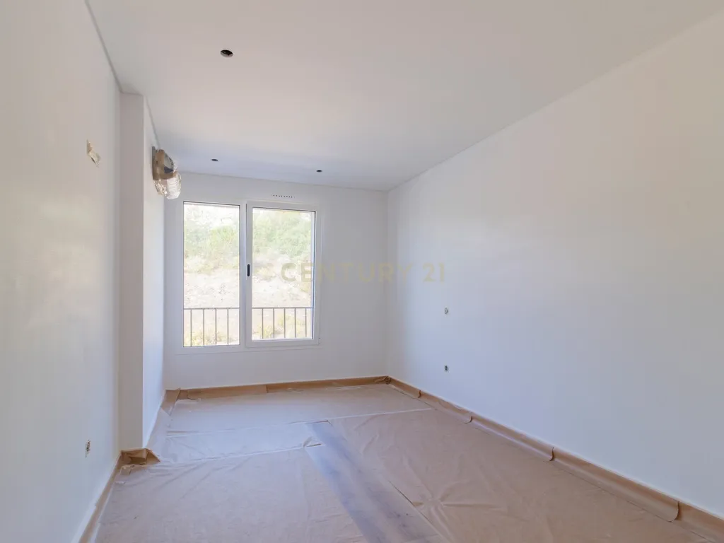 Apartamento T3 Novo - Image 4