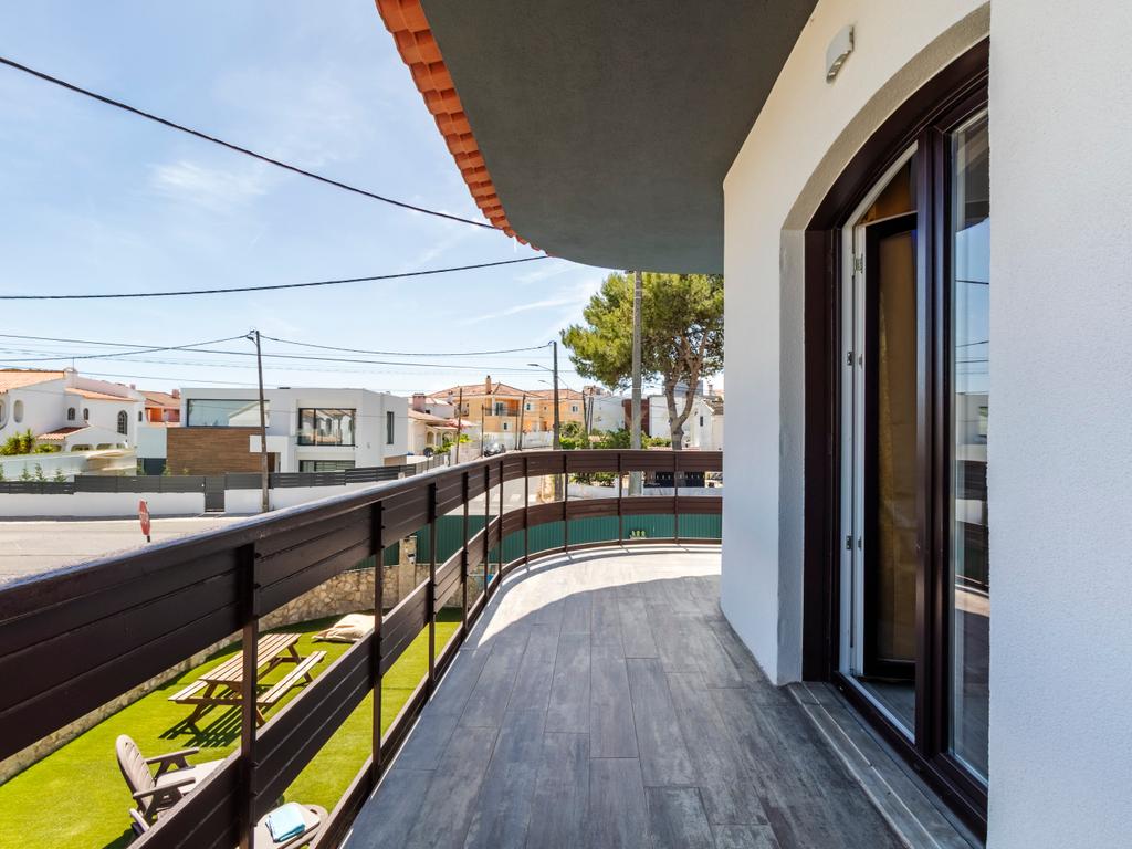 Moradia T4 como nova com piscina na Marisol em Lote de 500m² - Image 84