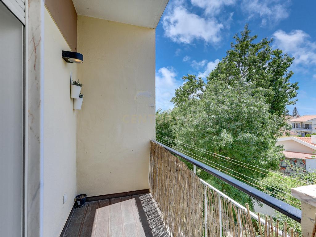 Apartamento T3 em Cascais com Luz Natural e Boa Localização - Image 23