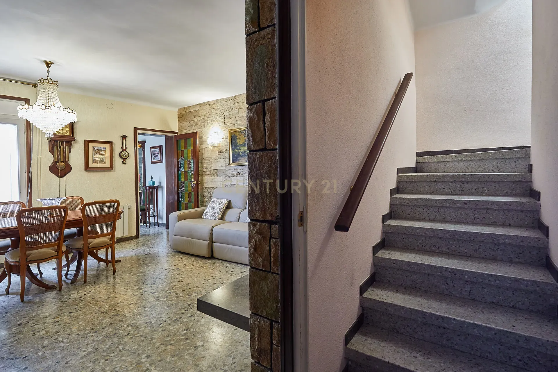 - Image 12