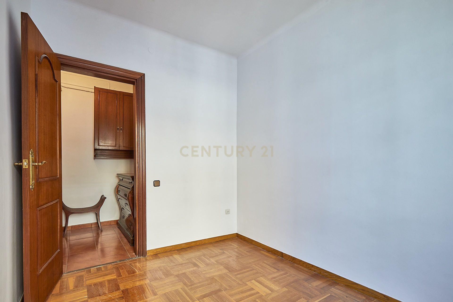 - Image 4