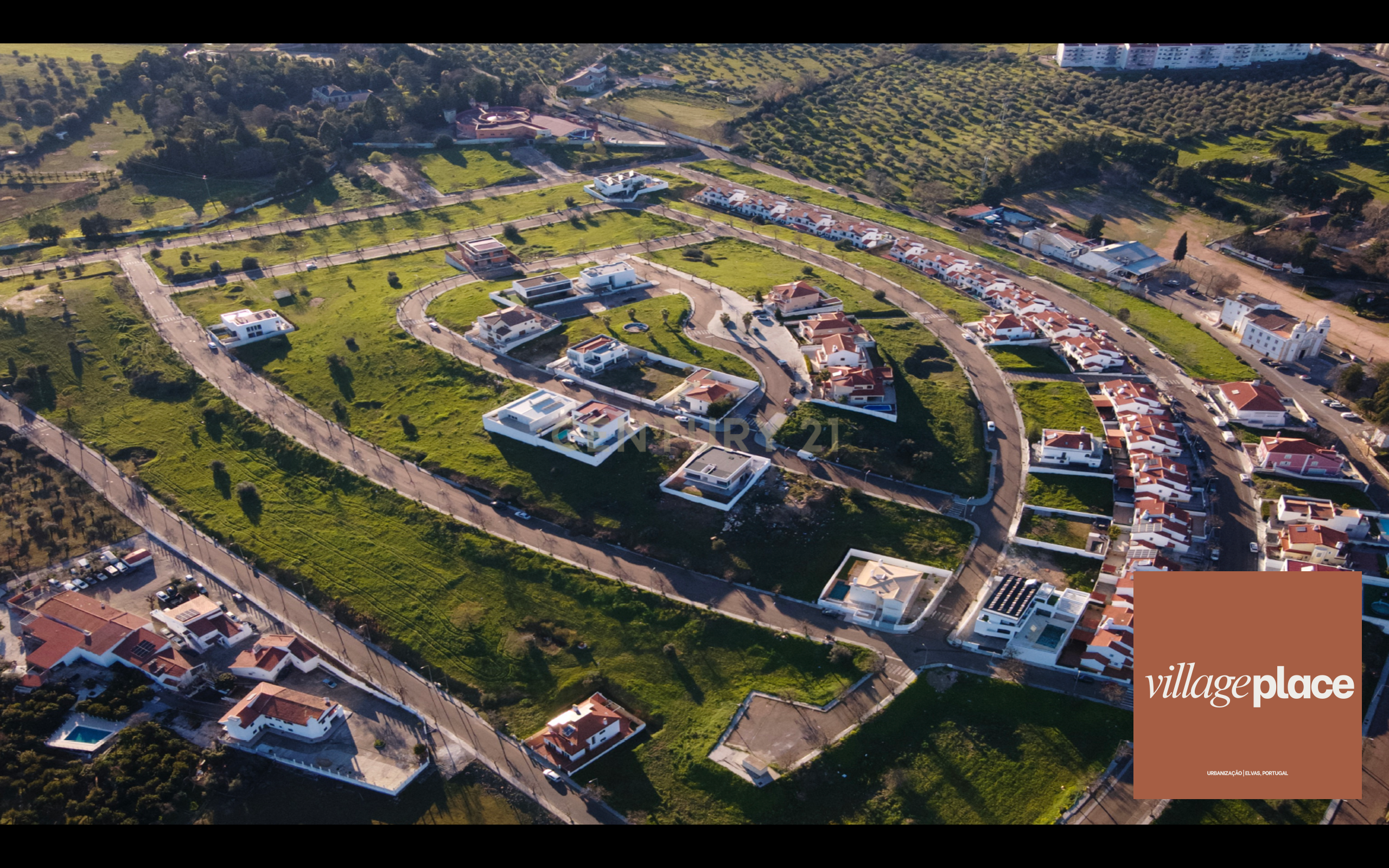 Lote 312m2 para construção de moradia isolada dois pisos e cave em zona nobre da cidade de Elvas