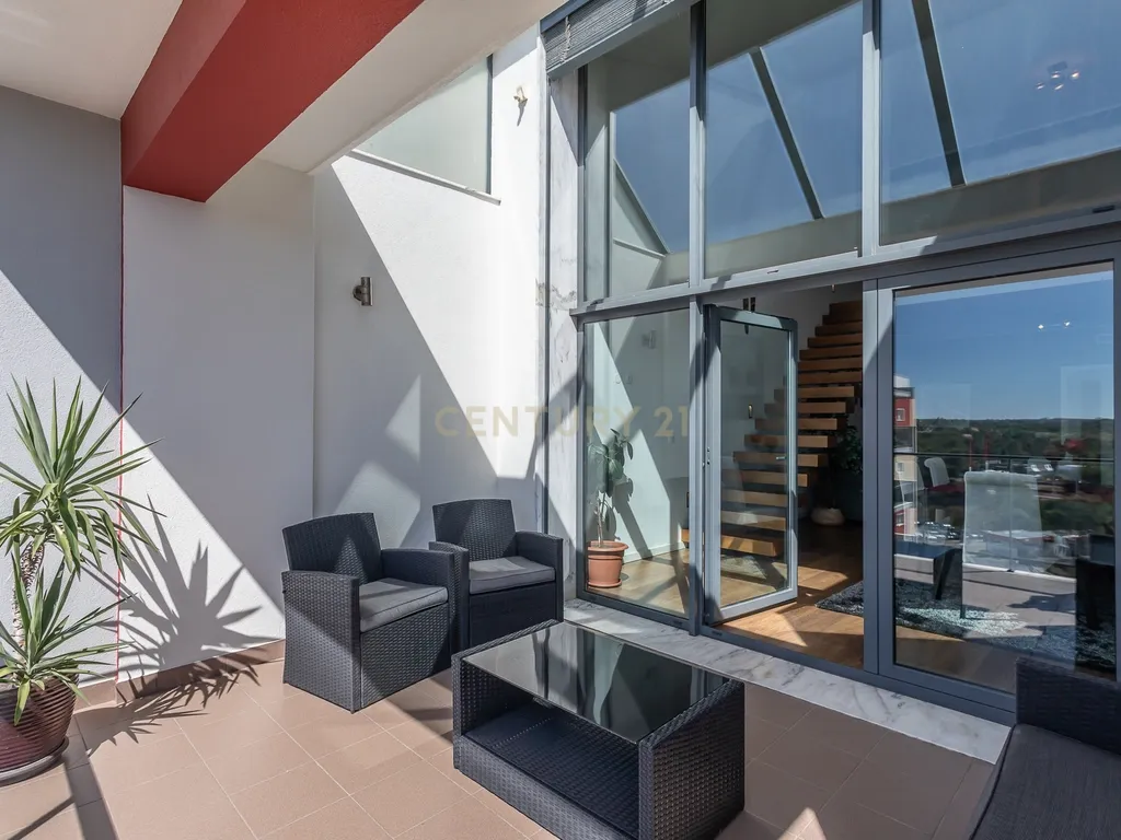 DUPLEX T4 +1 | TERRAÇOS D’AMORA - SEIXAL - Image 8