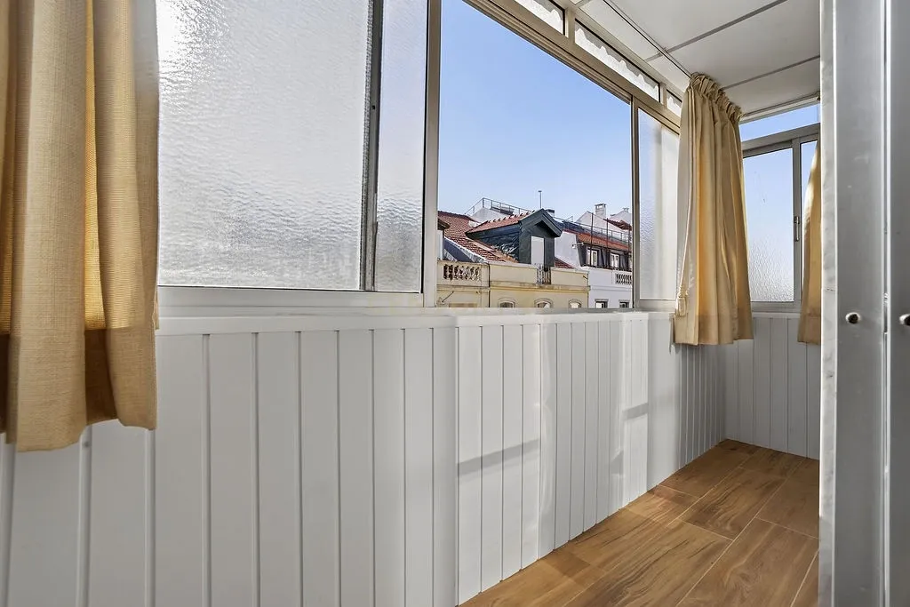 T1 Renovado em Campo de Ourique, Lisboa - Image 13