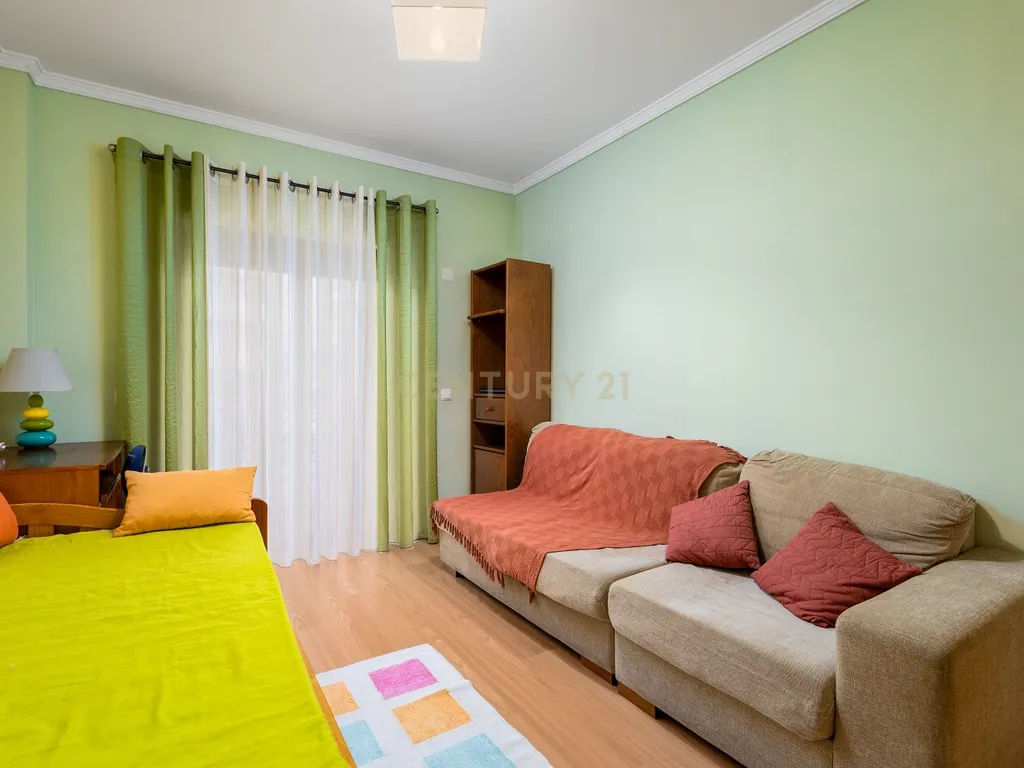Apartamento T3 com vista mar em Faro - Image 16