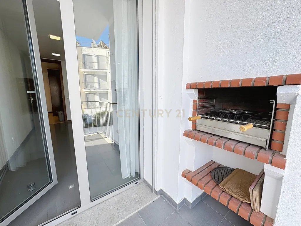Penthouse T2 com Terraço e Piscina Privativa – Sítio da Nazaré - Image 33