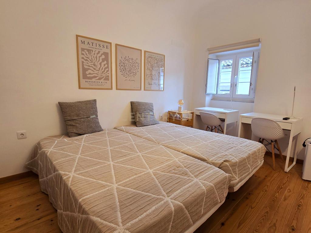 Moradia T6 Duplex no Centro Histórico de Évora – Ideal para Alojamento Local ou Arrendamento Estudantil - Image 46
