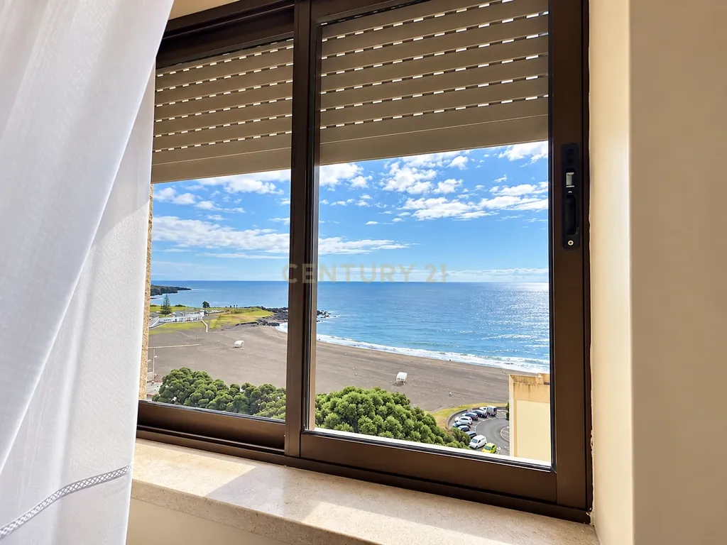 Apartamento T3 com Vista Mar em Rosto do Cão, Ponta Delgada - Image 11