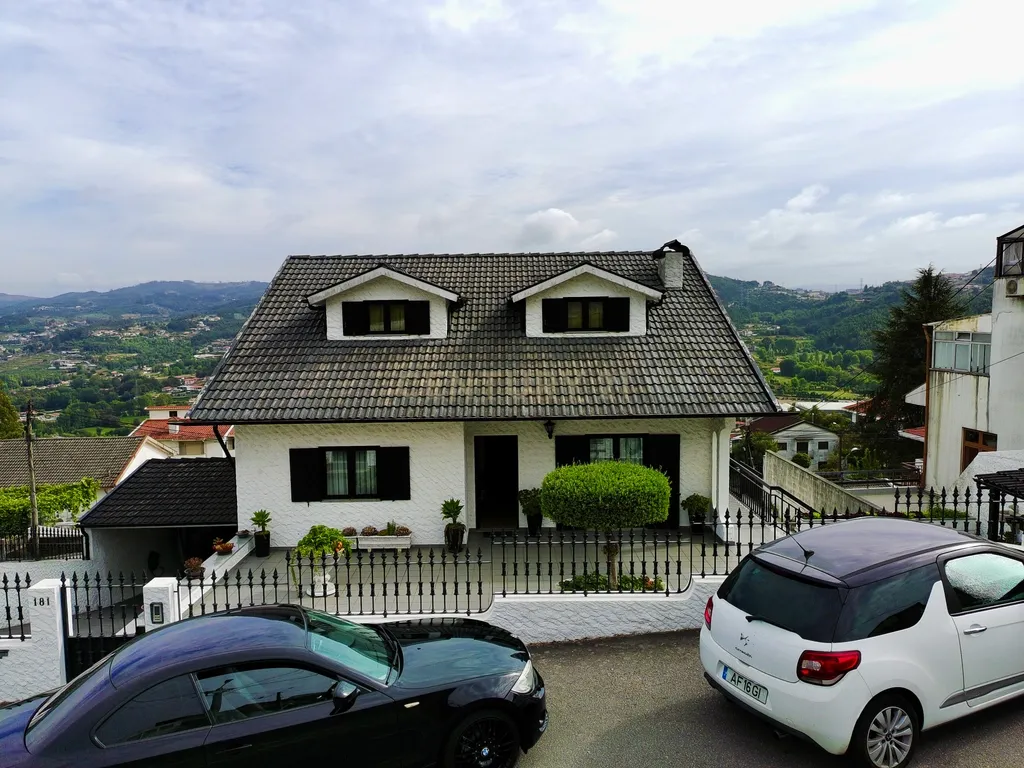 Moradia T6 Mesão Frio, Guimarães - Image 2