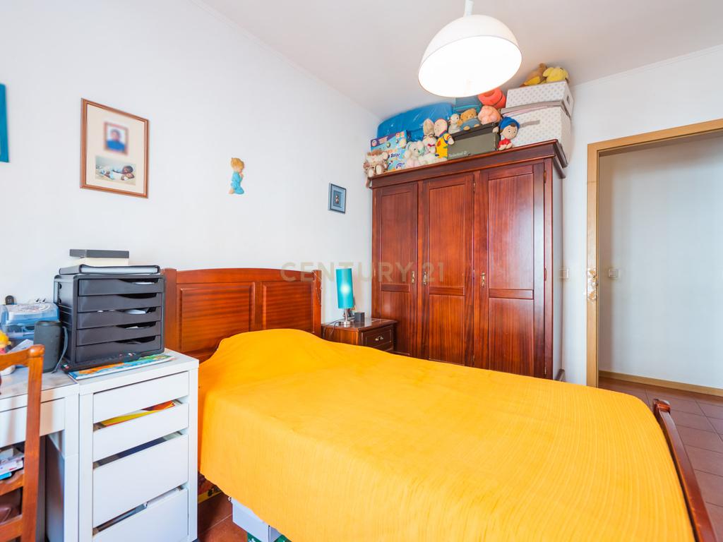 Apartamento T3 na Rua Inácio Duarte, Carnaxide e Queijas - Image 19