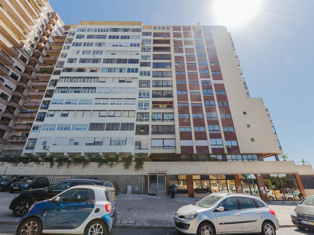 Apartamento T3 - Restelo Lisboa - Image 1