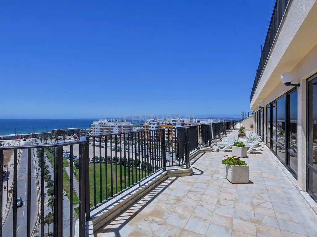 T1 moderno com domótica e piscina – Costa da Caparica - Image 37