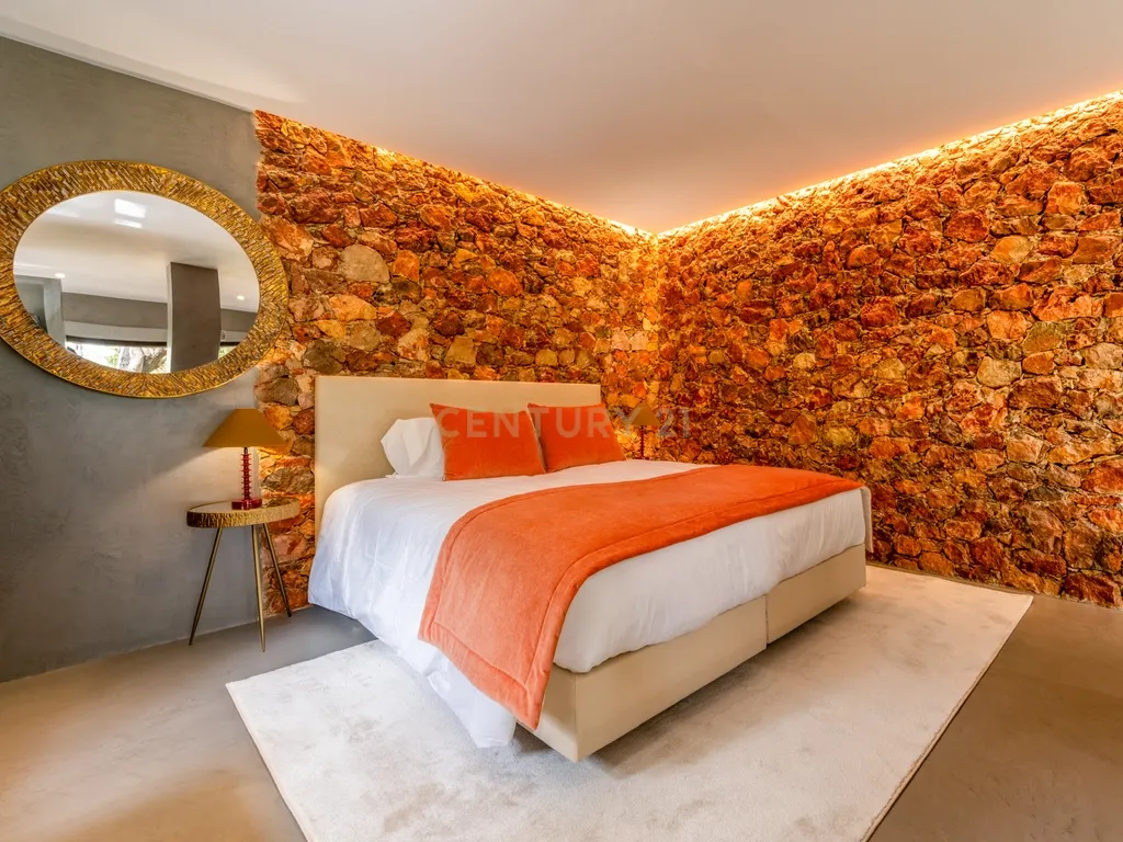 Propriedade com três habitações, piscina aquecida e sauna, num terreno de 10.000 m² - Image 90