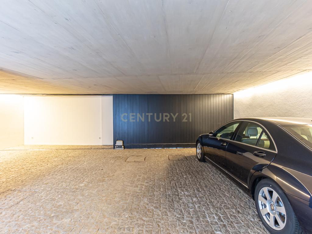 Apartamento T2 com 149 m2 - Centro Histórico de Matosinhos - Image 38