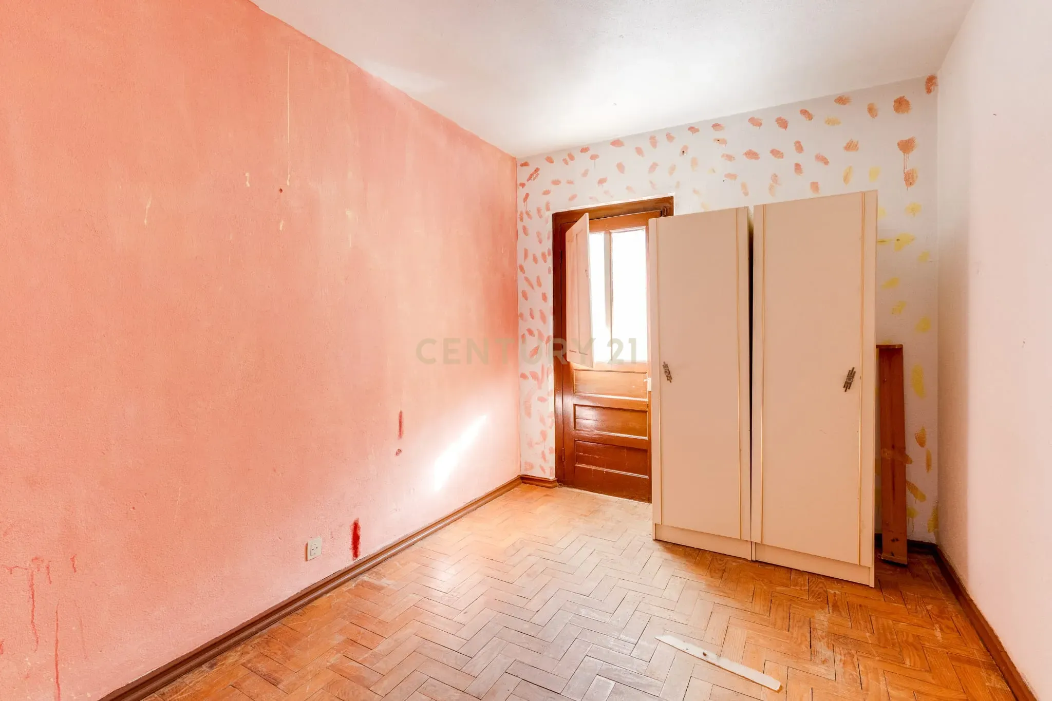 Fotografia 8 de Moradia T5 ( Habitação ou investimento)