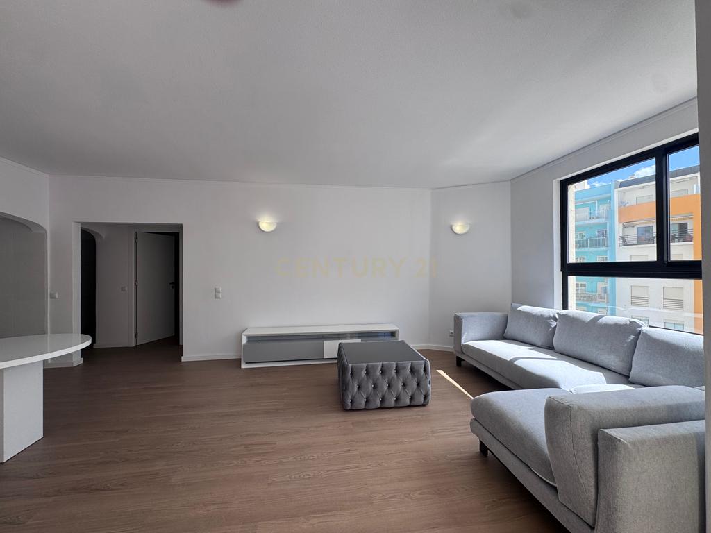 Apartamento T1 em Armação de Pêra. - Image 2