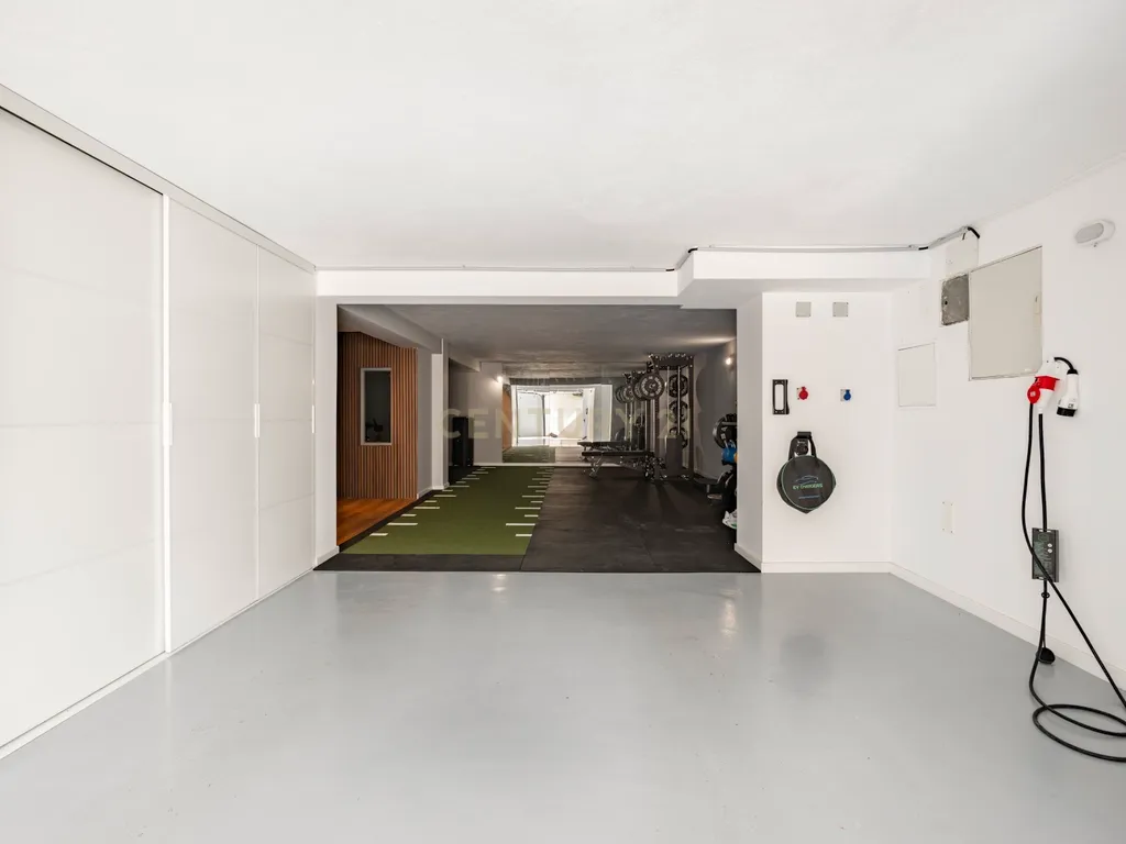 Moradia T5 de Luxo com Piscina, Ginásio, Sauna e Garrafeira em Birre, Cascais - Image 27